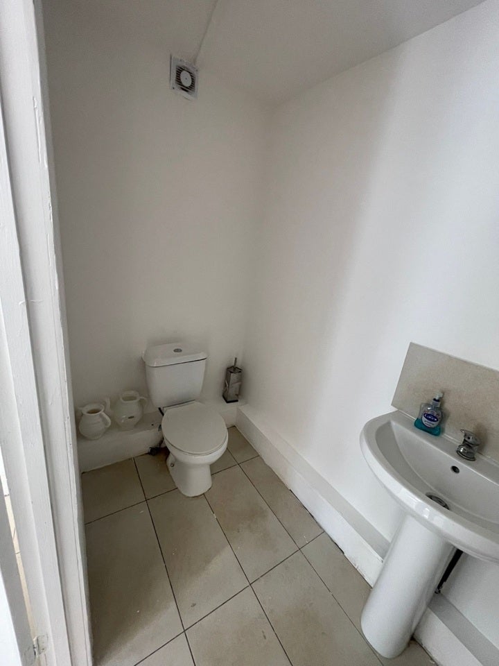 Flat Herent Drive in Greater London