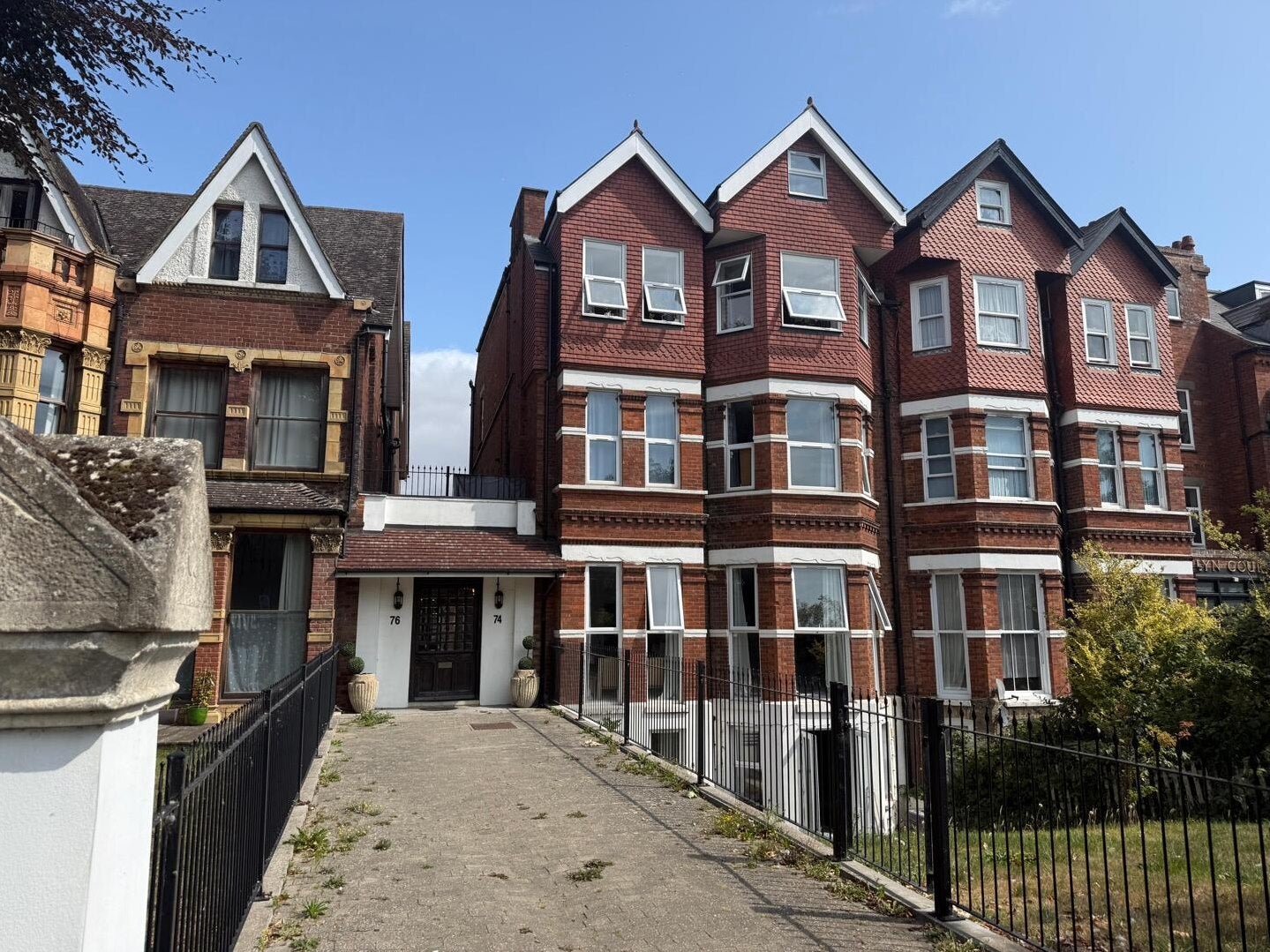 Flat Shorncliffe Road in Folkestone and Hythe District