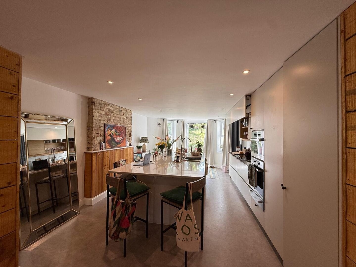 Flat Shorncliffe Road in Folkestone and Hythe District