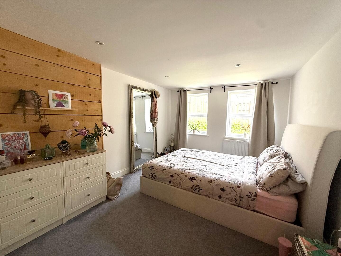 Flat Shorncliffe Road in Folkestone and Hythe District