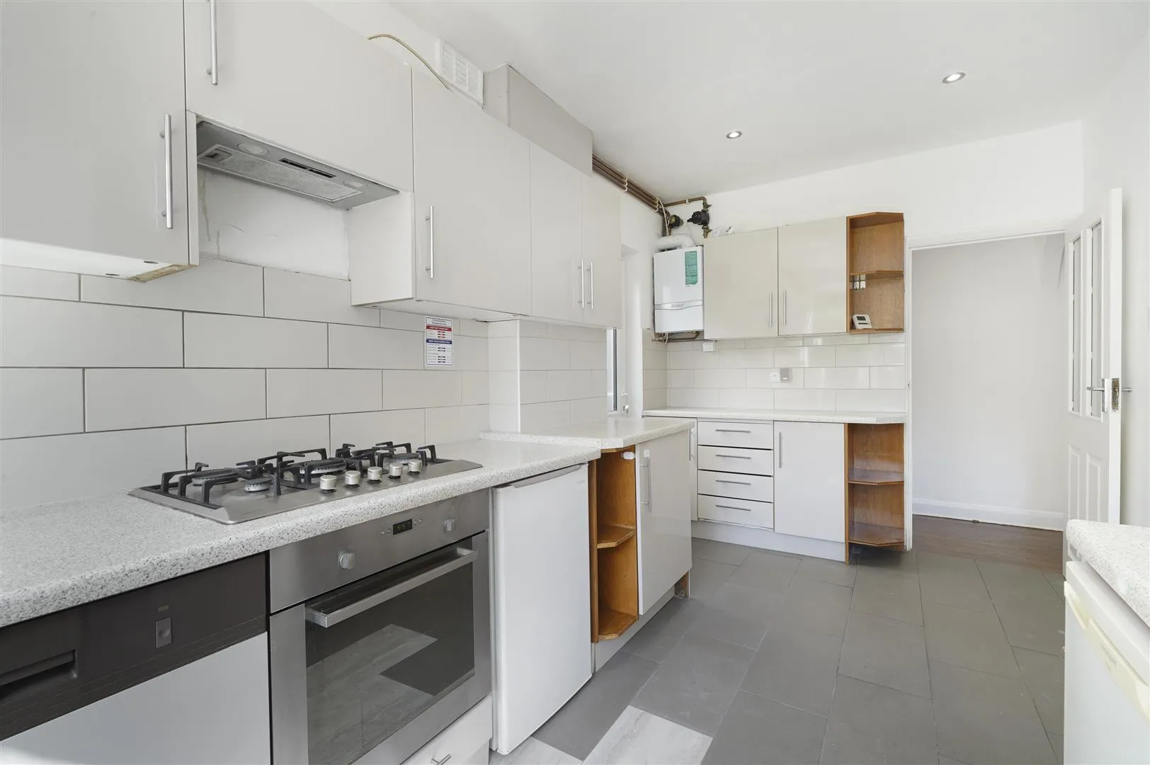 Flat Sudbury Court Drive in Greater London