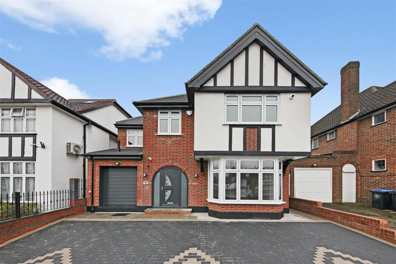 House Sudbury Court Drive in Greater London