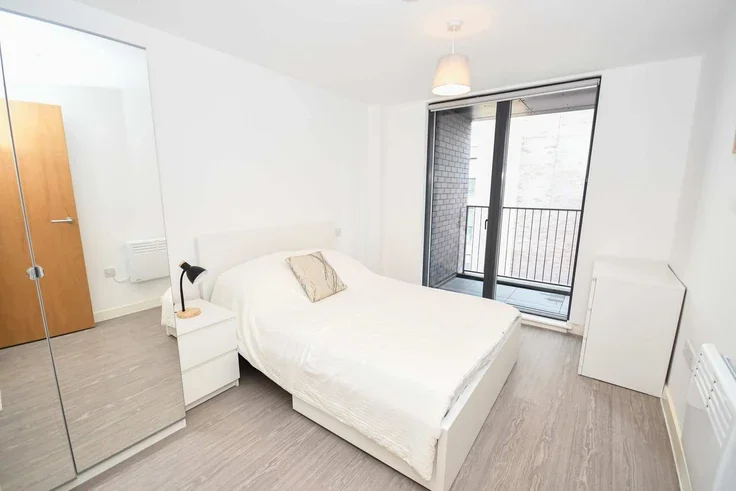 Flat Oldfield Road in Salford