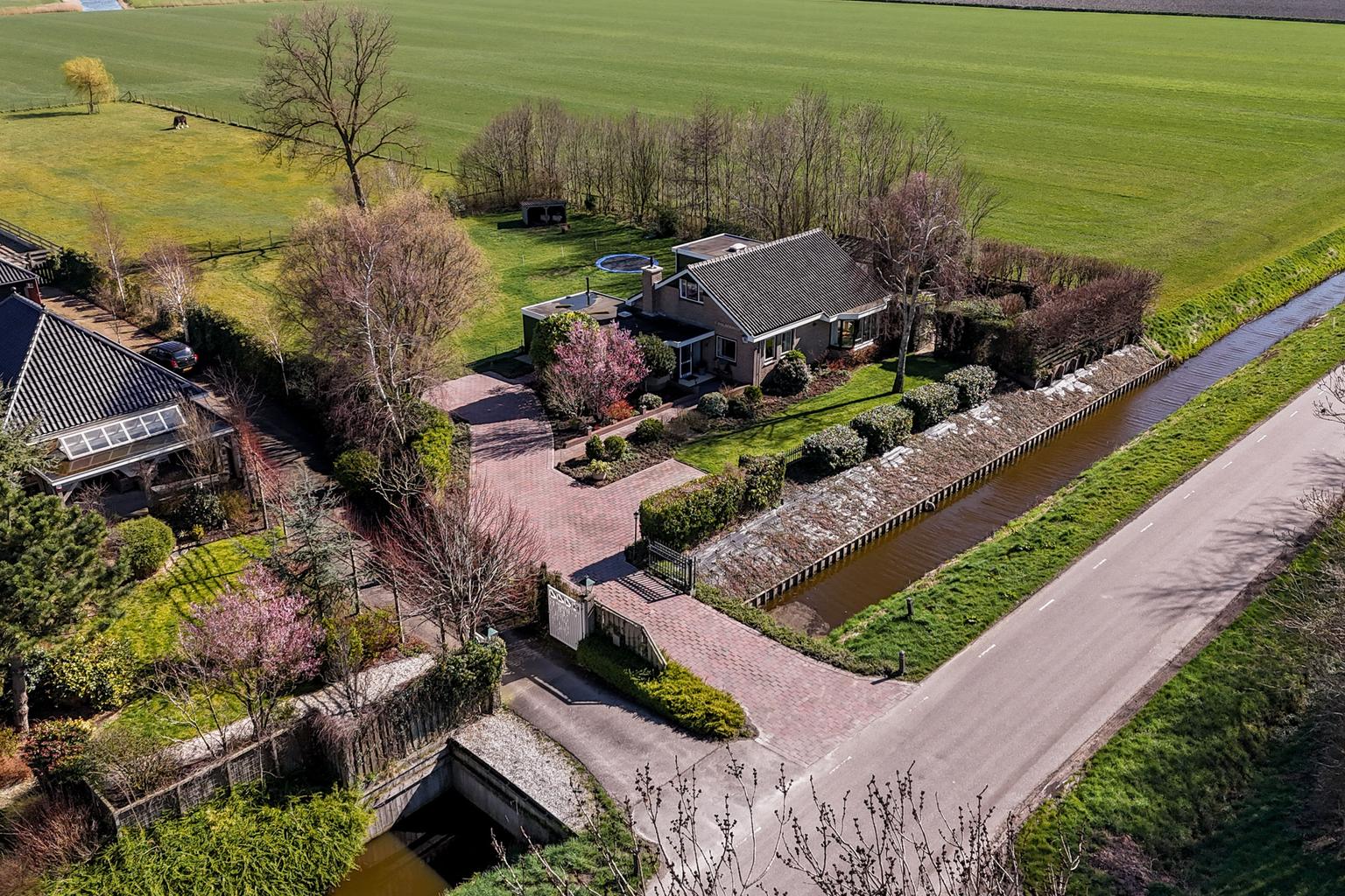 Vrijstaande woning te koop: Diepsmeerweg 58, Warmenhuizen