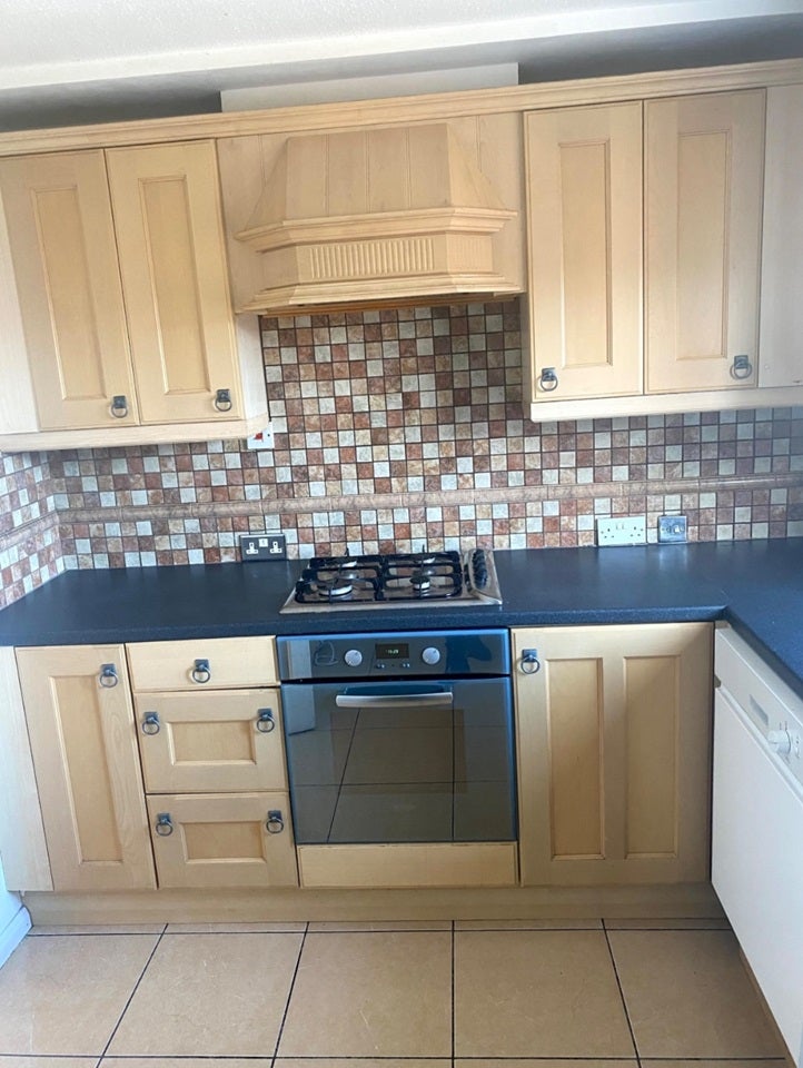 Flat Wakelin Road in Greater London