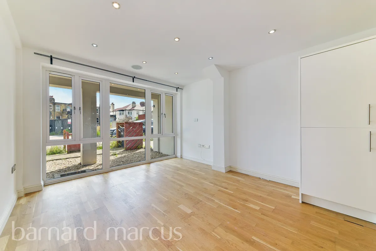 House Biddulph Road in Greater London