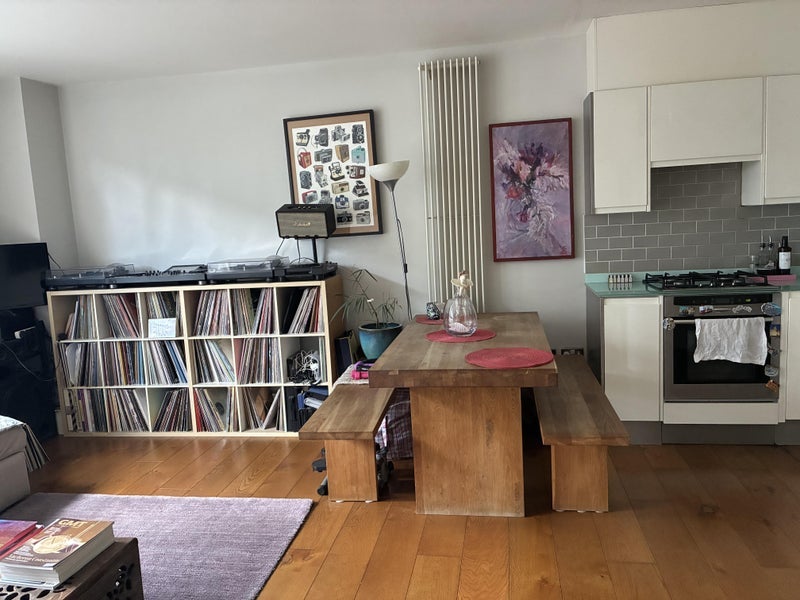 Room Battersea Church Road in Greater London