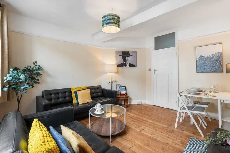 Flat George Street in St Leonards