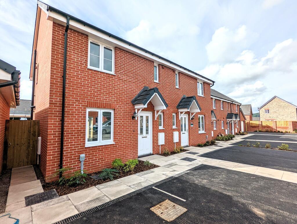 House Heol Ysgawen in Llanharry