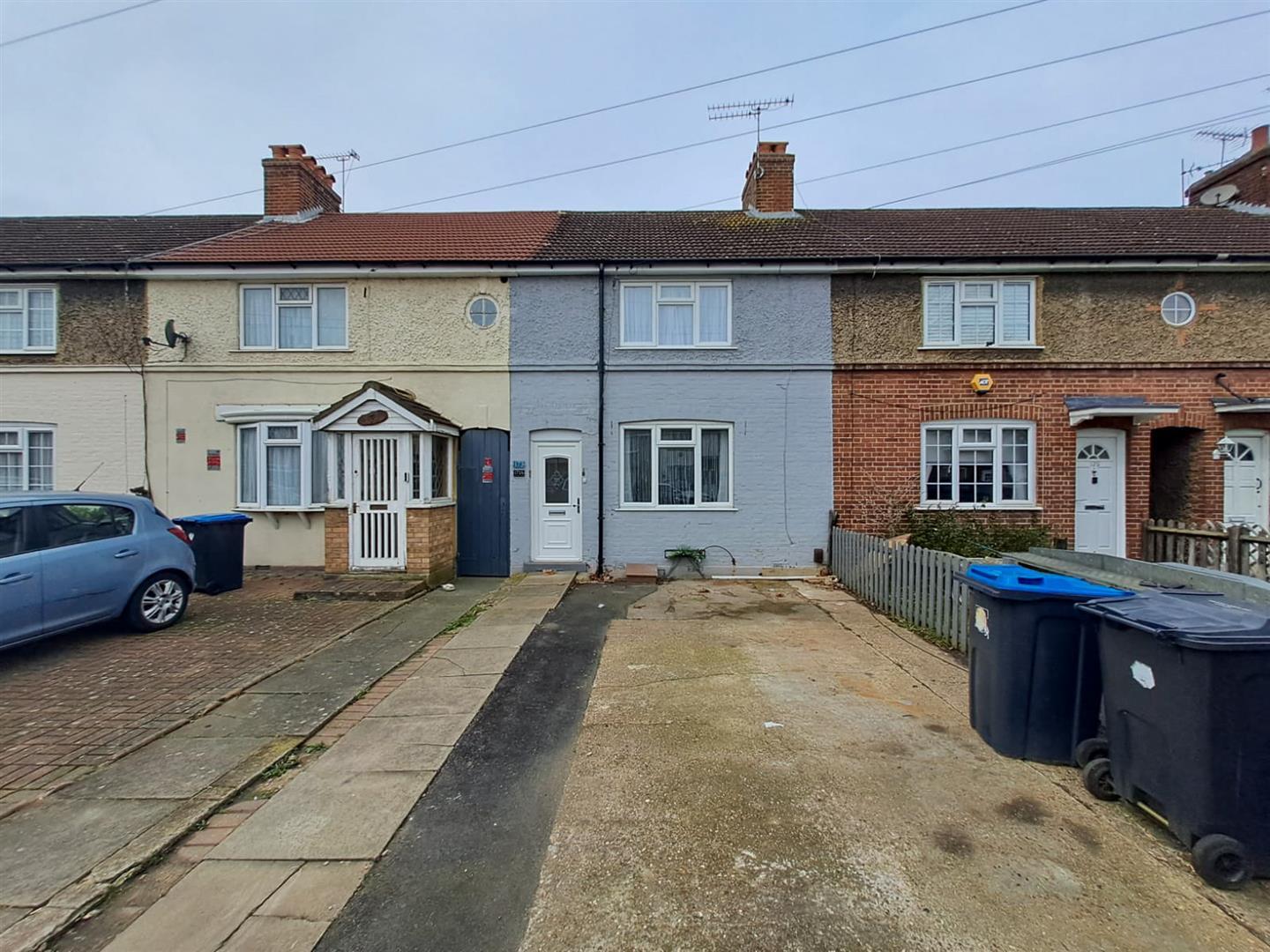 Flat Brimsdown Avenue in Greater London