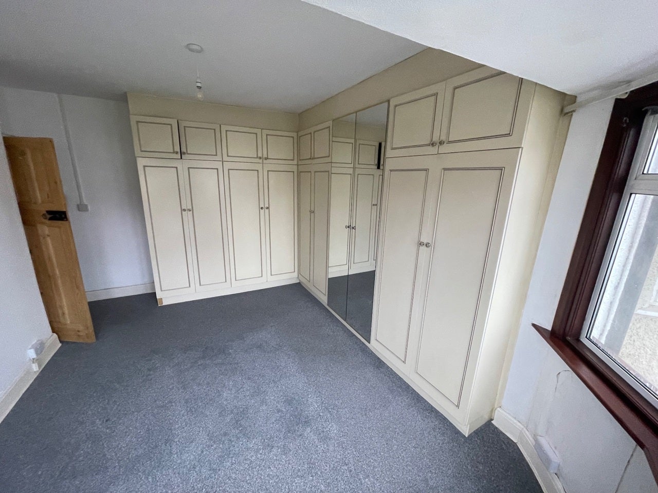 Room Selwyn Road in Greater London