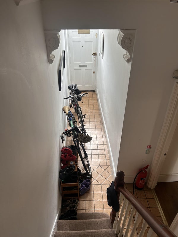 Room Colwell Road in Greater London