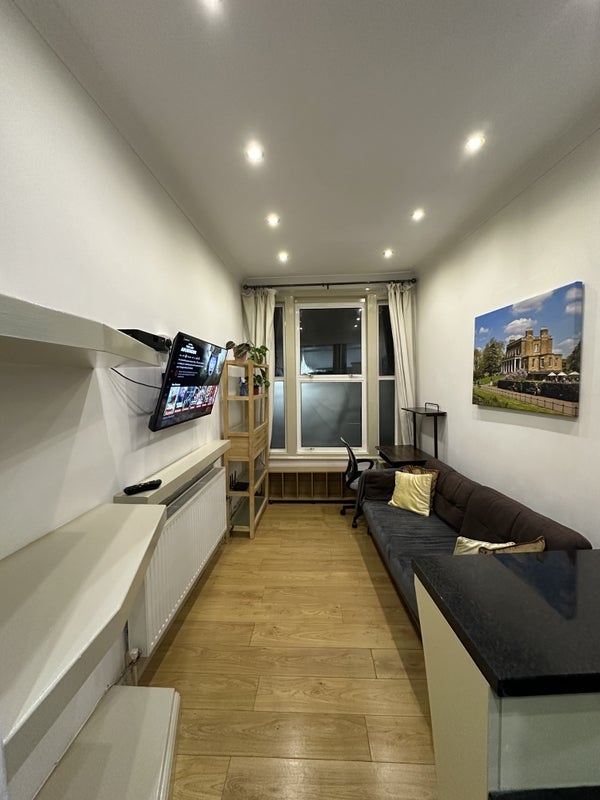 Flat Lordship Road in Greater London