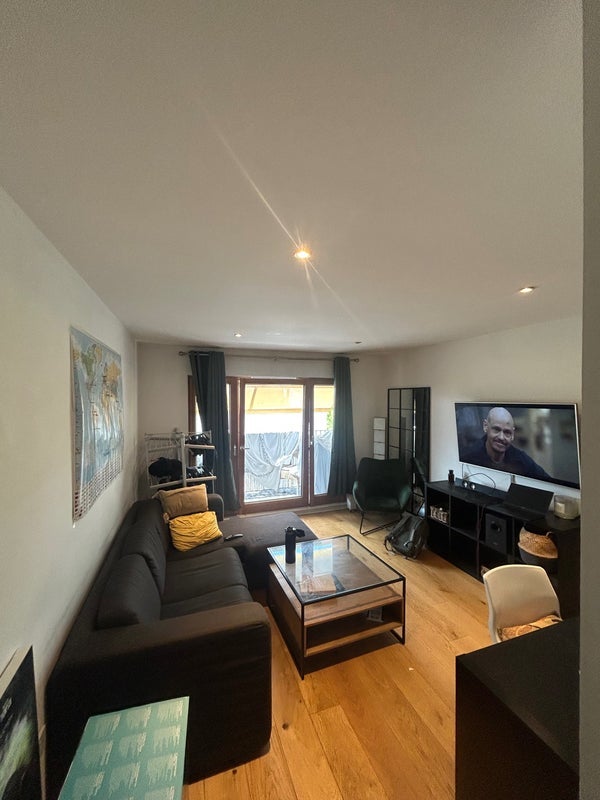 Room Kingsland Road in Greater London