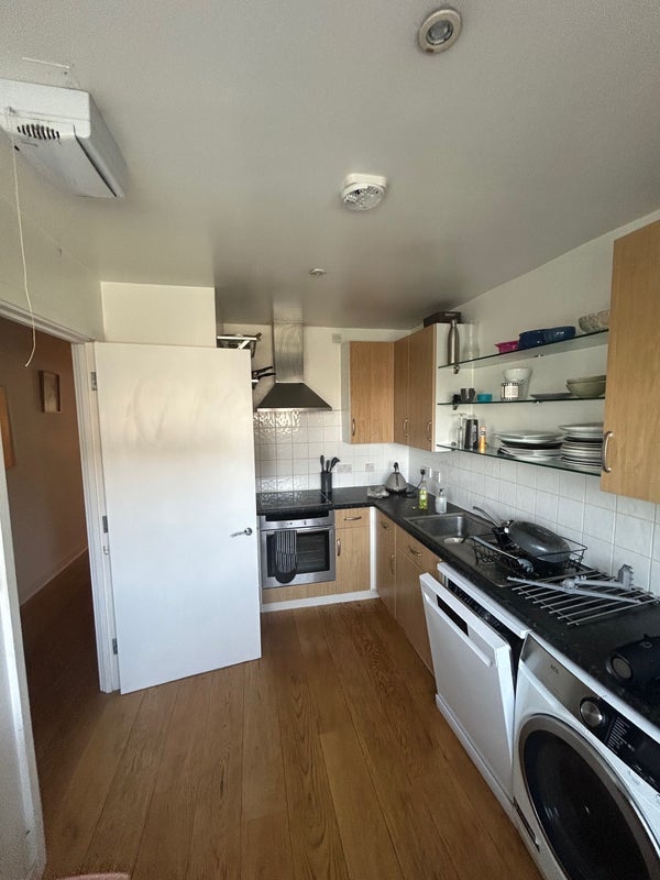 Room Kingsland Road in Greater London