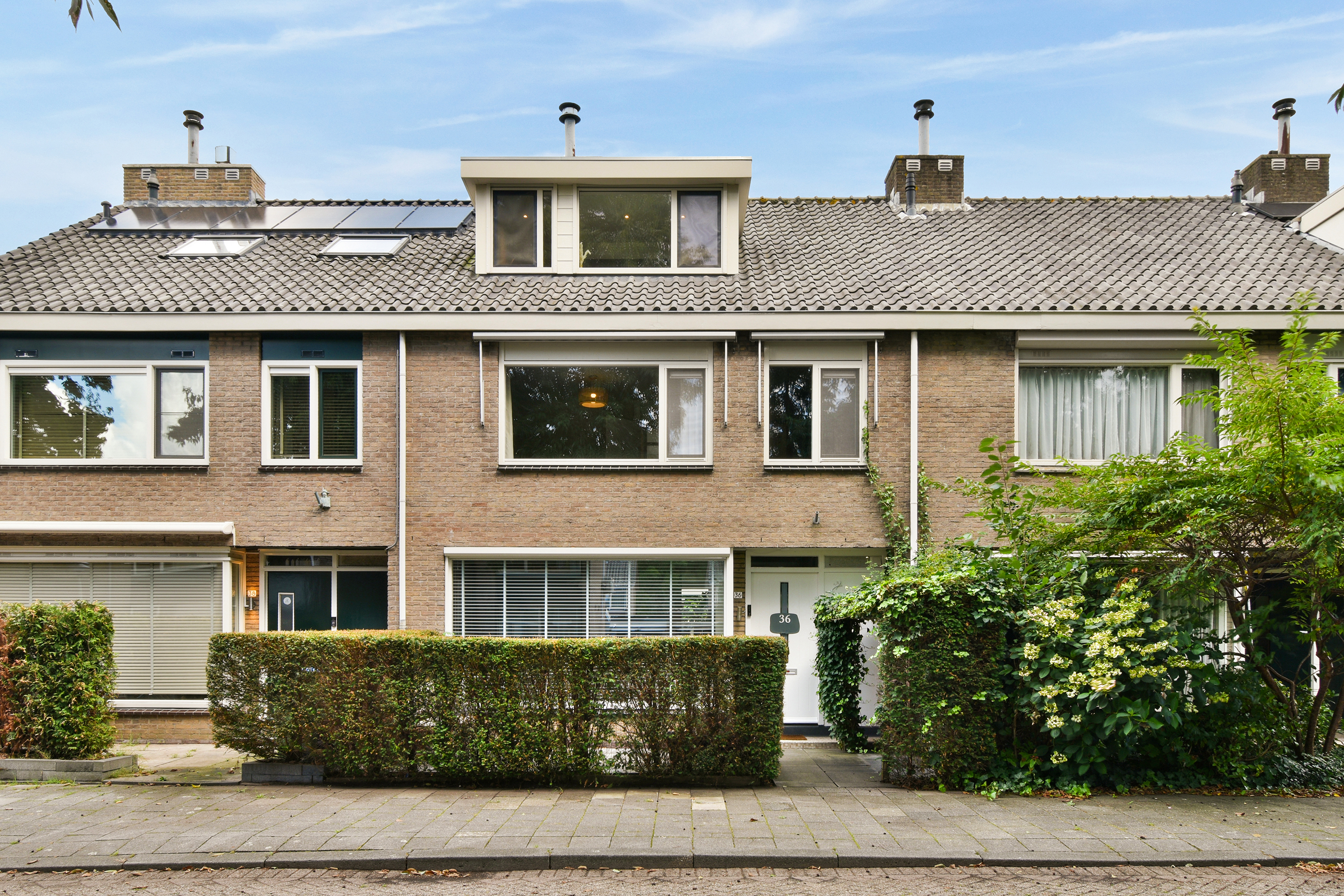 Huis Anna van Burenstraat 36 in Vlaardingen