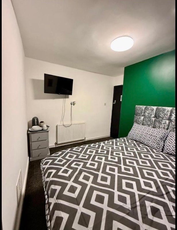 Room Coningsby Road in Liverpool
