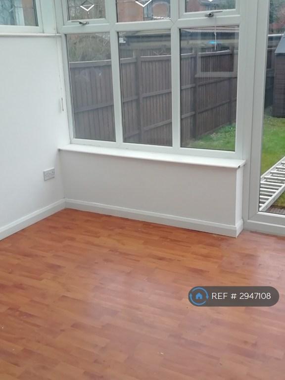 Flat Hassall Road in South Derbyshire