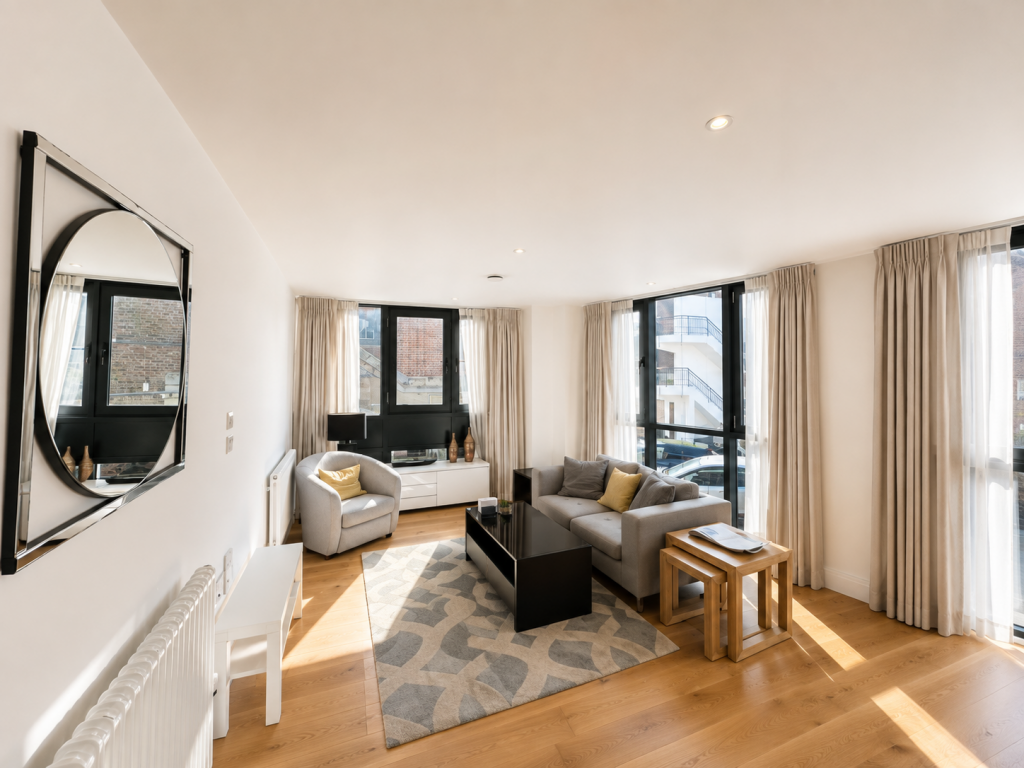 Flat Wakefield Road in Greater London