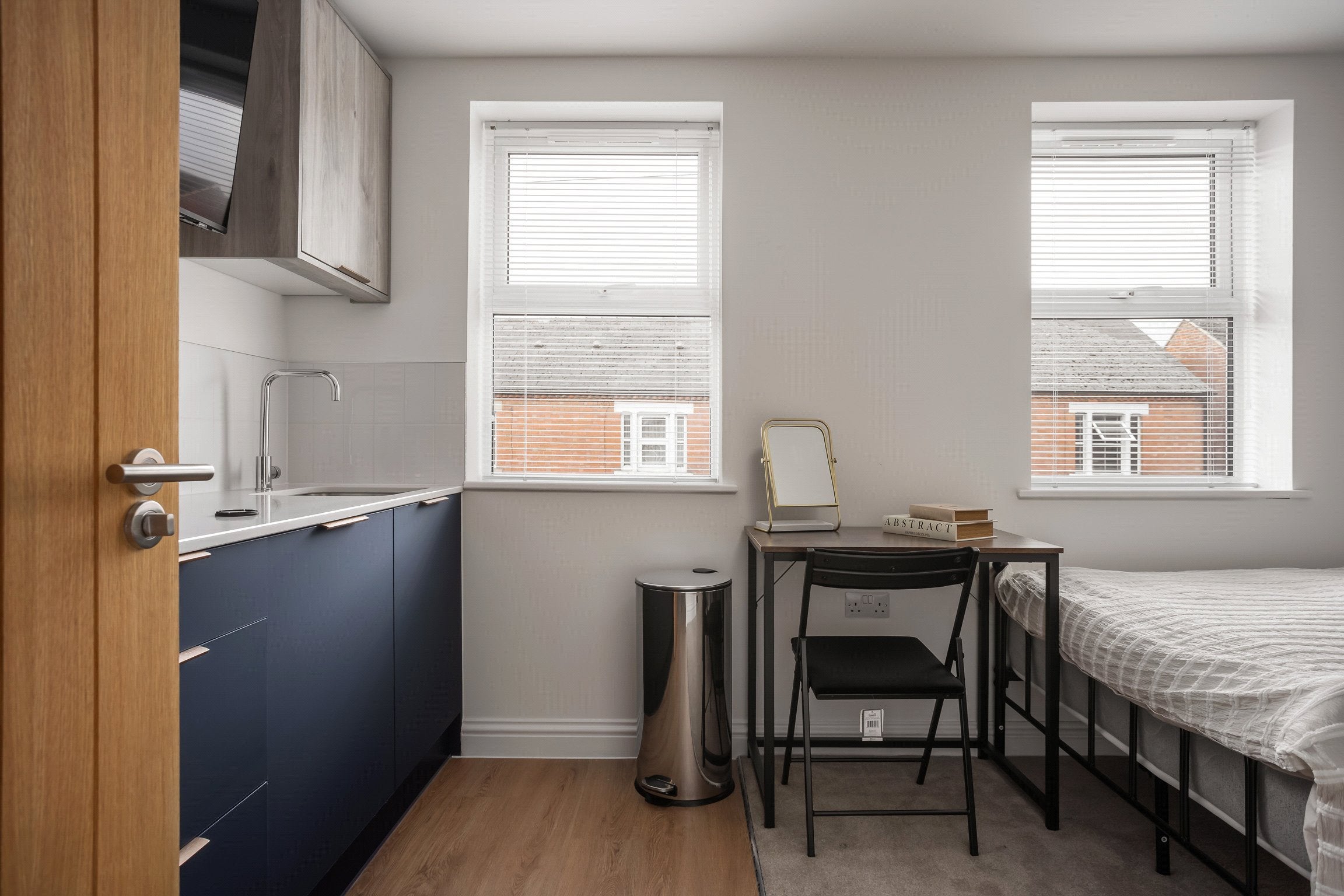 Room Clegram Road in Gloucester