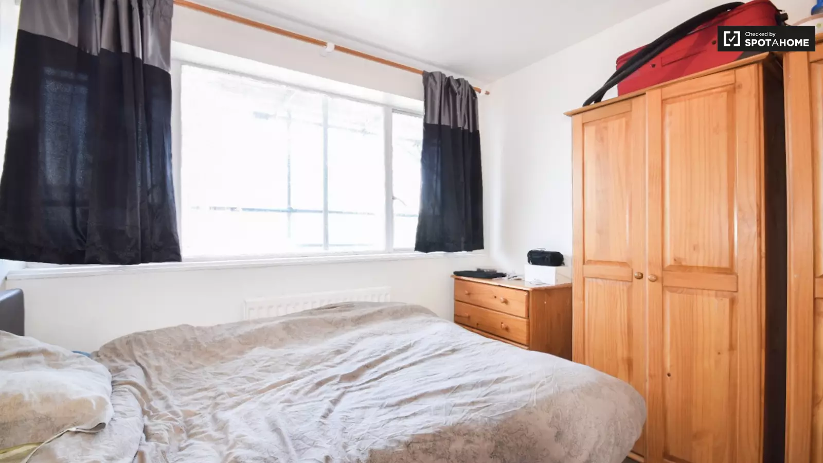 Flat Tildesley Road in Greater London