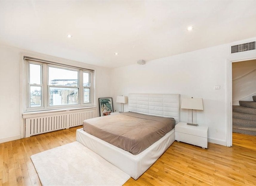 Flat Ennismore Gardens in City of Westminster