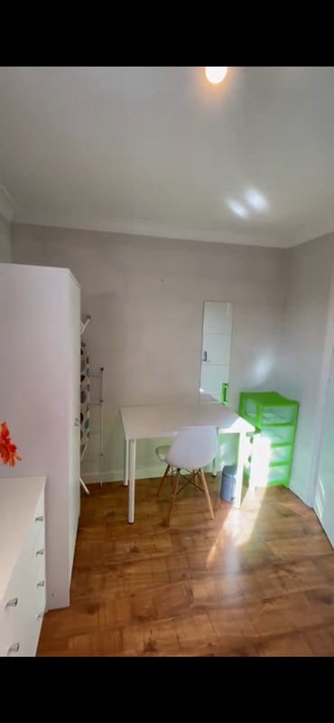 Room Mariners Mews in Greater London