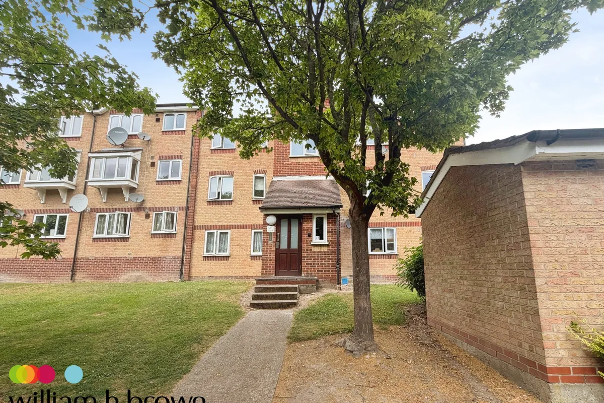 Flat Bonchurch Court in Purfleet-on-Thames