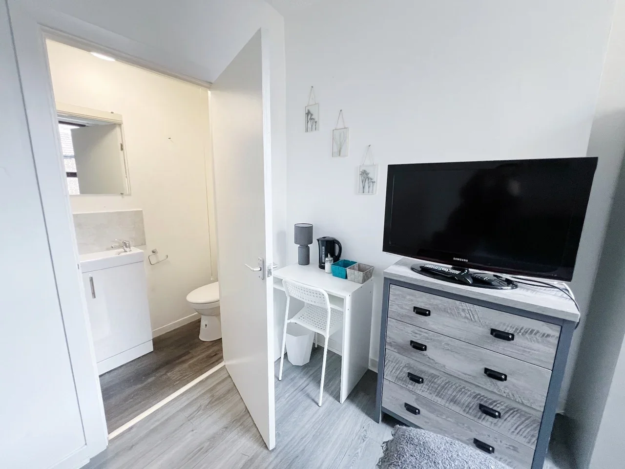 Room Chirkdale Street in Liverpool