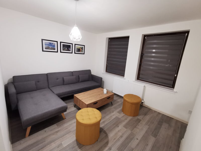 Room Muirhouse Drive in City of Edinburgh