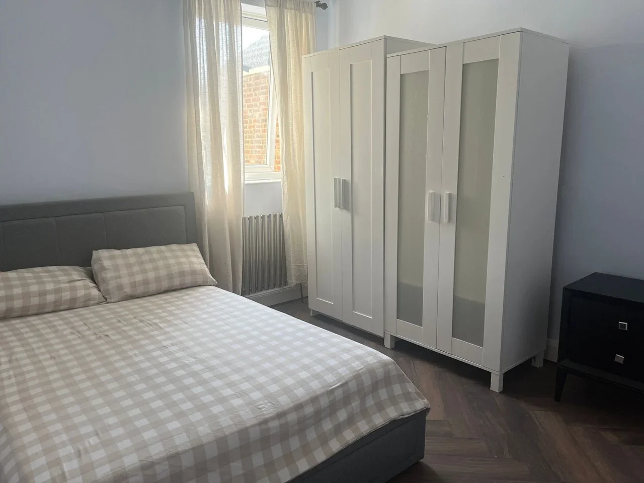 Room Thornton Road in Greater London