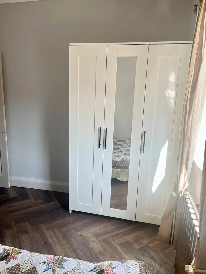 Room Thornton Road in Greater London