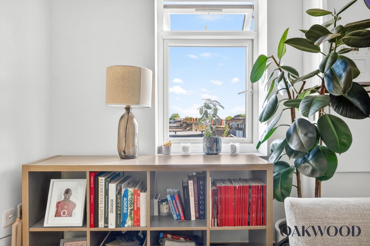 Flat Windus Road in Greater London