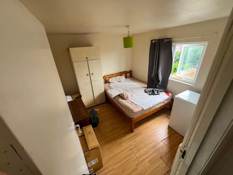 Room Sandringham Road in Greater London
