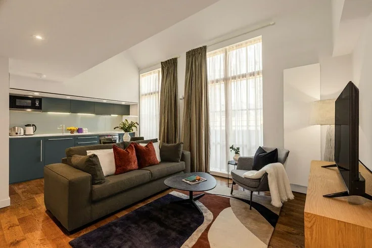 Flat Steward Street in Greater London