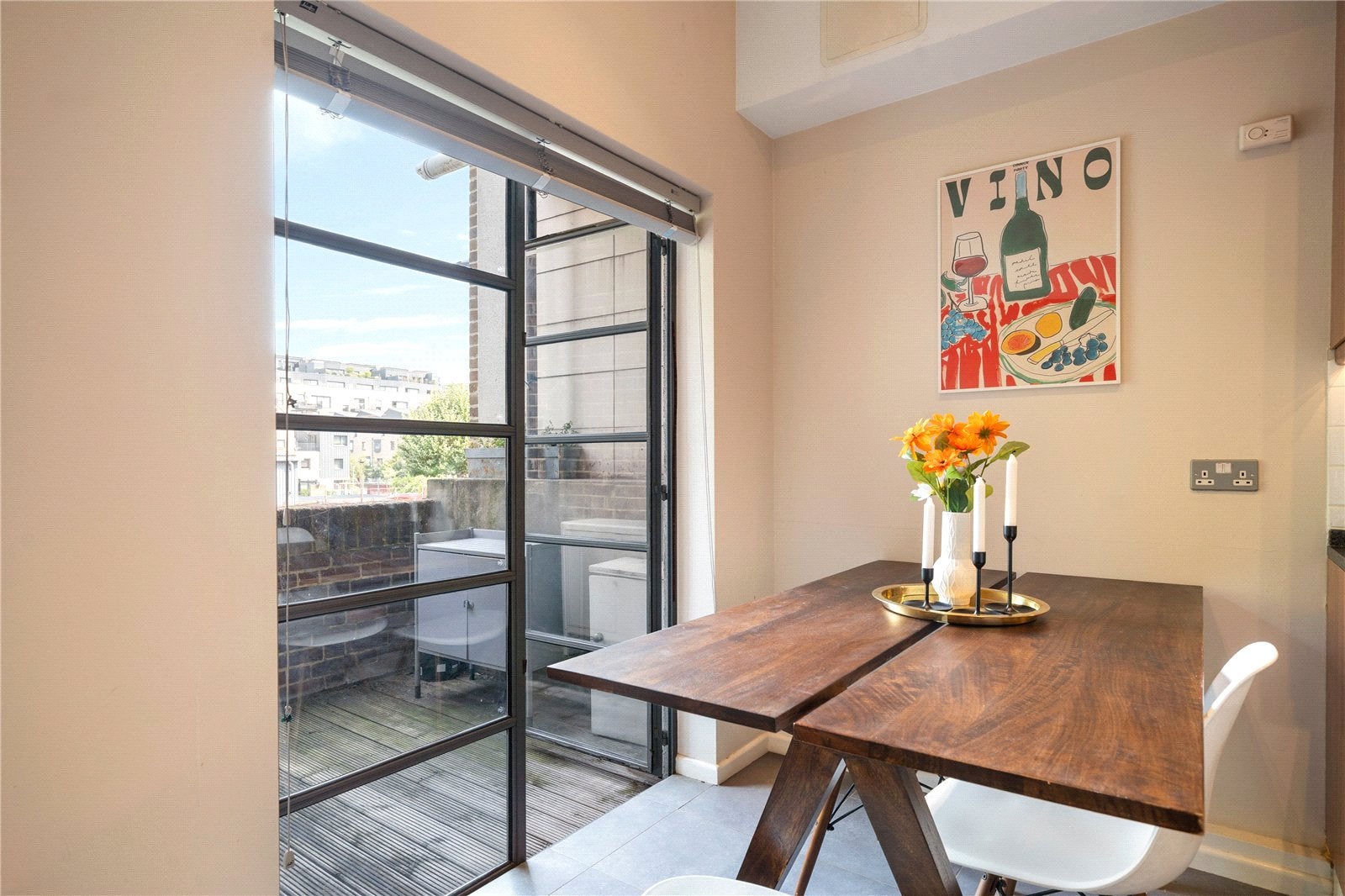 Flat Graham Street in Greater London