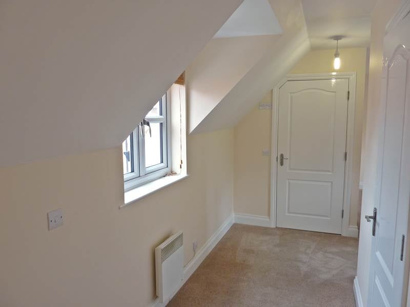Flat Stratford Drive in Wooburn Green