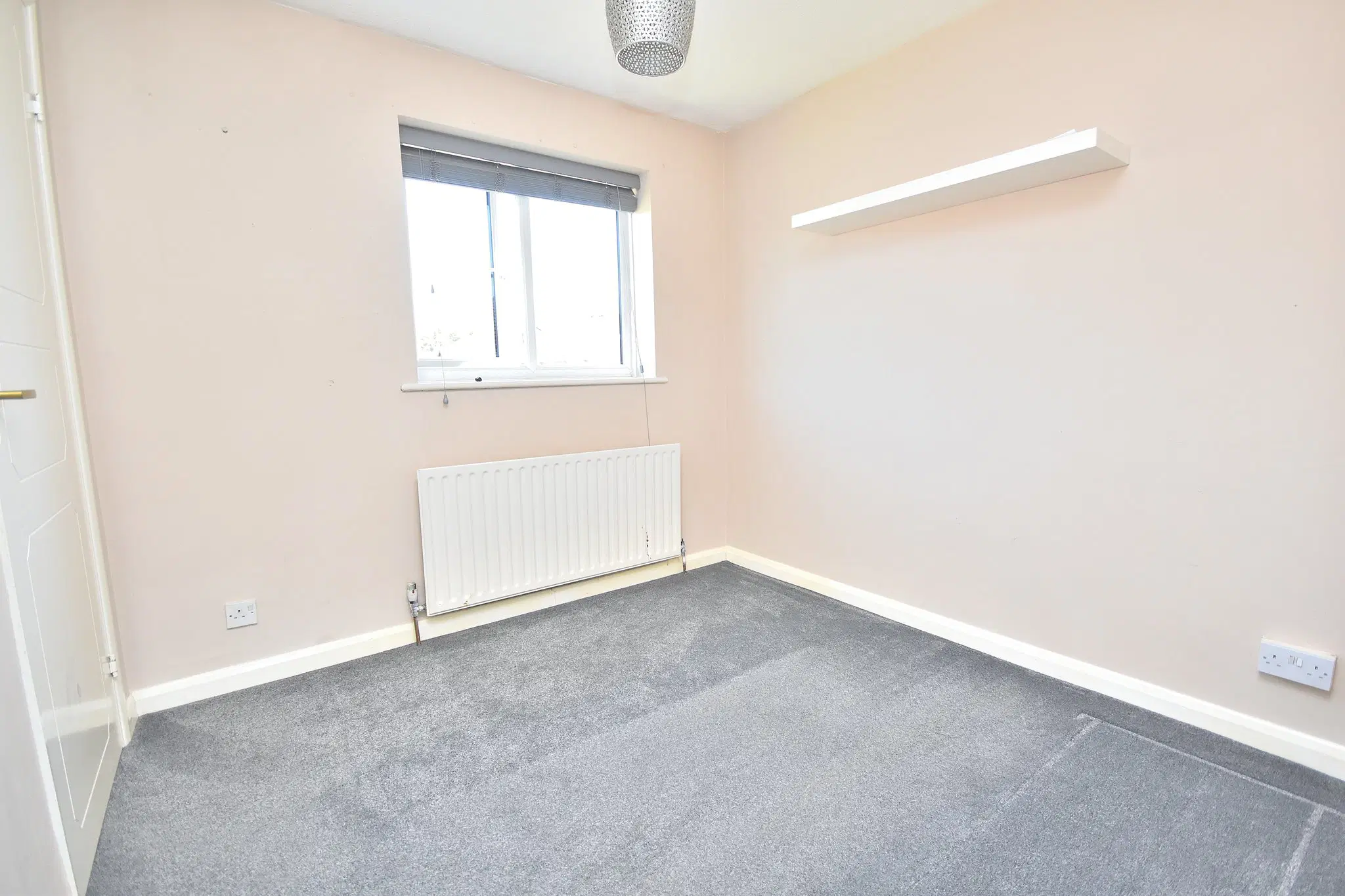 House Shelford Close in Northampton
