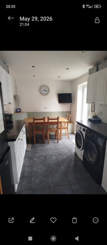 Room Belben Road in Poole