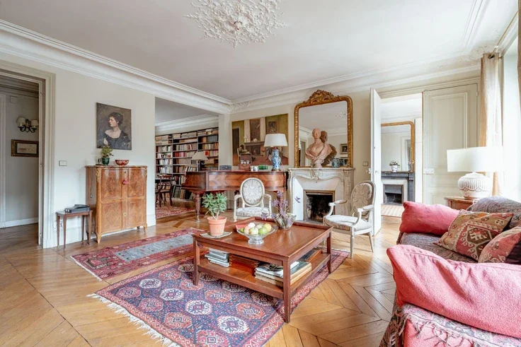 Flat Rue du Cherche-Midi in Paris
