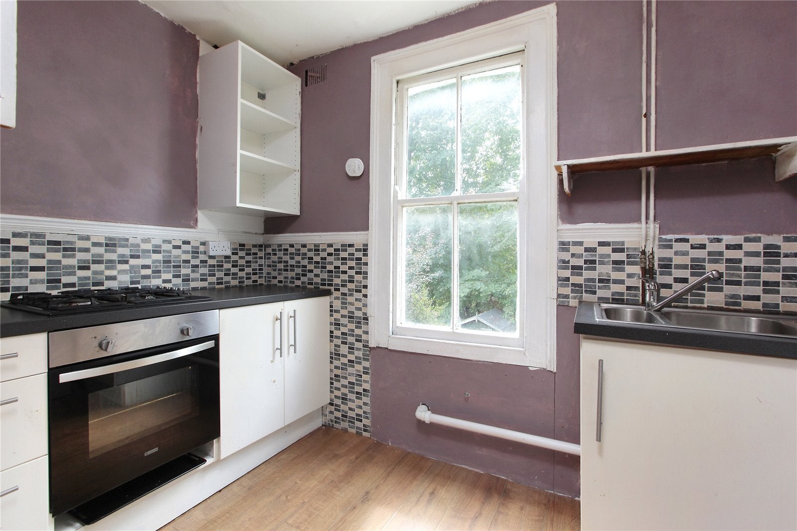 Flat Midmoor Road in Greater London