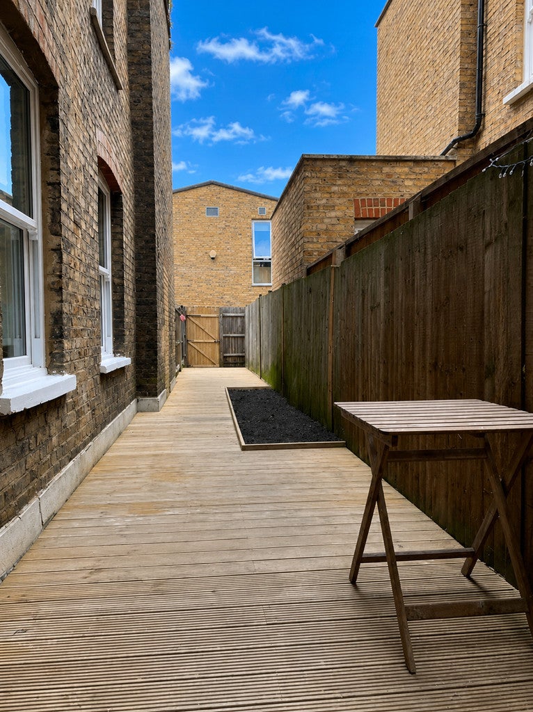Flat Clapham Common North Side in Greater London