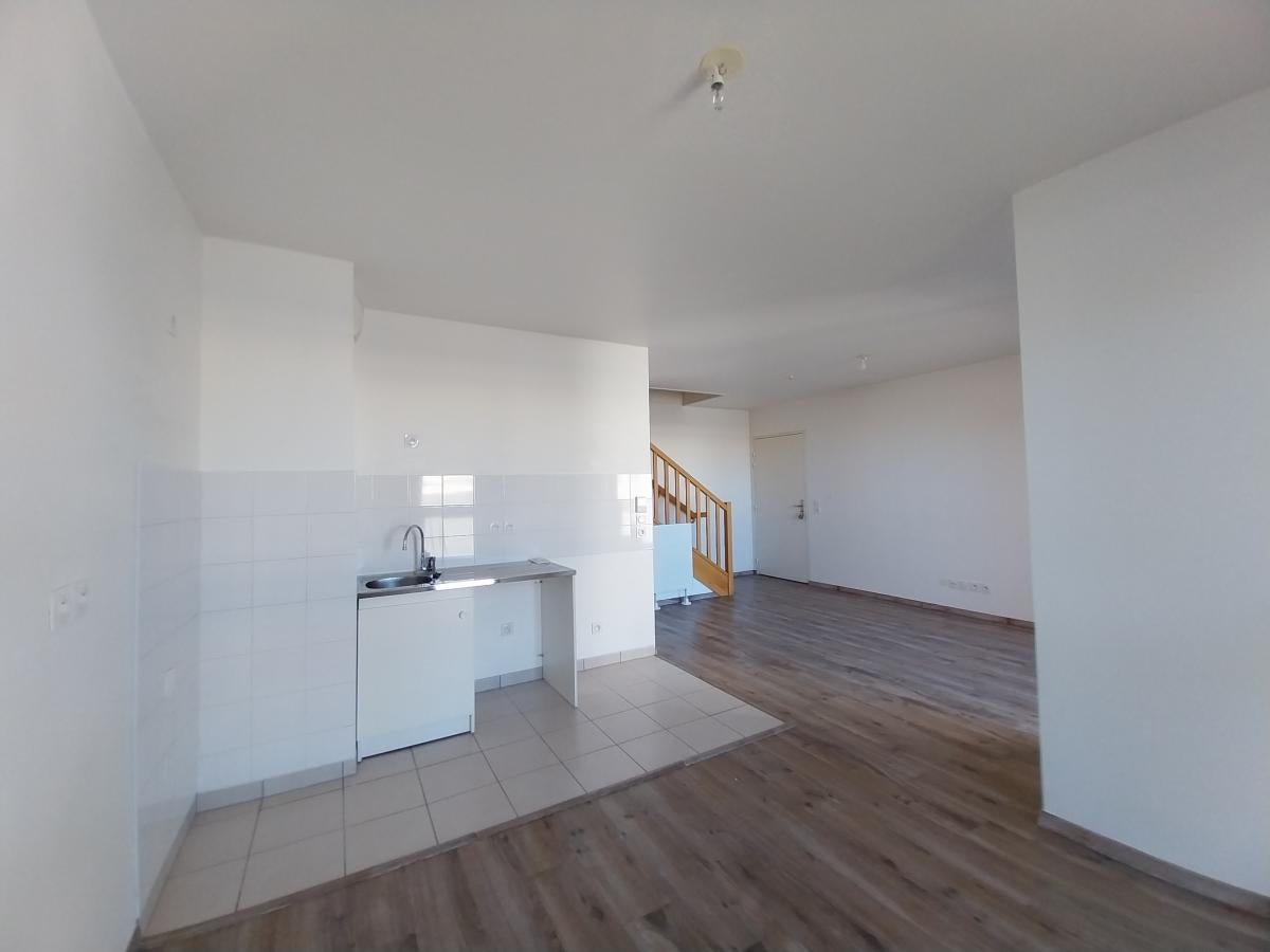 Flat Rue Lucie Aubrac in Bordeaux
