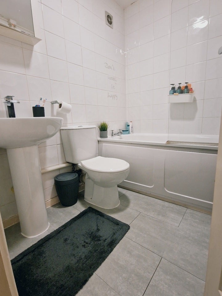 Flat Tinniswood Close in Greater London