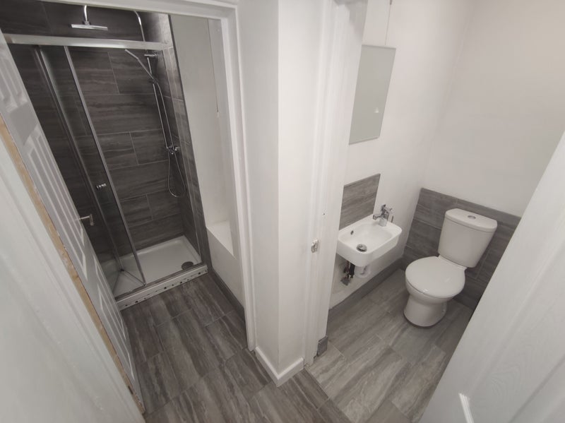 Room Worsley Bridge Road in Greater London