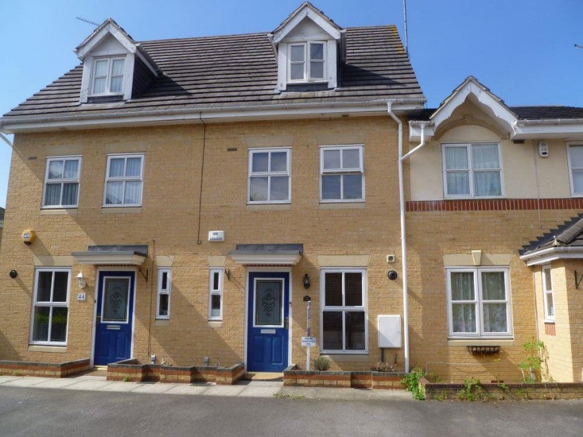 House Birchwood Avenue in Hatfield