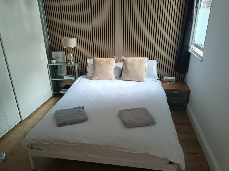 Flat Woodgrange Avenue in Greater London