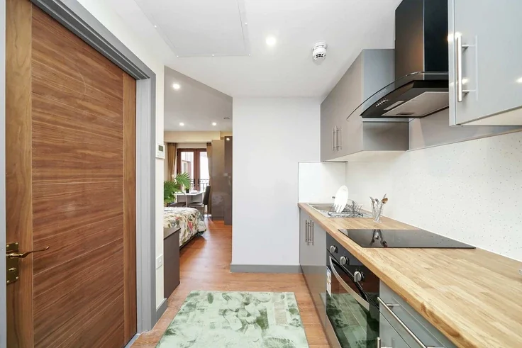 Flat Cranbrook Road in Greater London