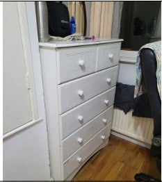 Room Hawth Close in Crawley