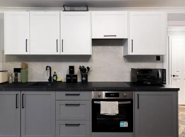 Flat Belvedere Road in Greater London